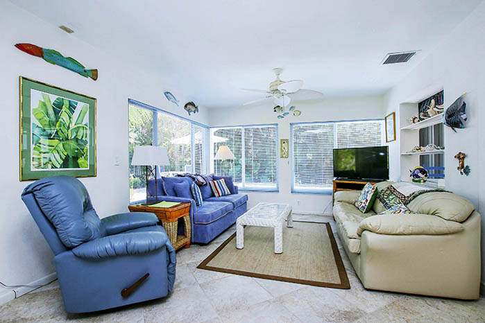 ENCLOSED FLORIDA ROOM