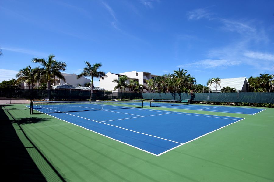 TENNIS
