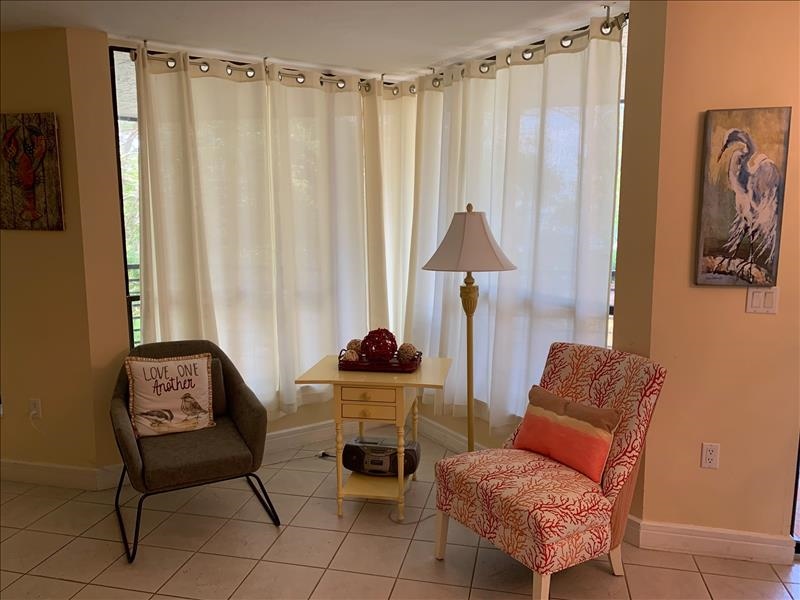 SITTING AREA