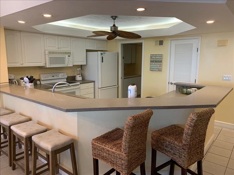 BREAKFAST BAR