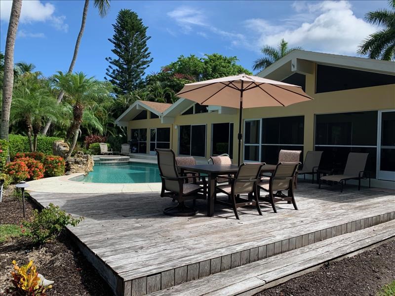 PATIO DECK