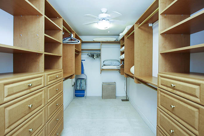 MASTER CLOSET