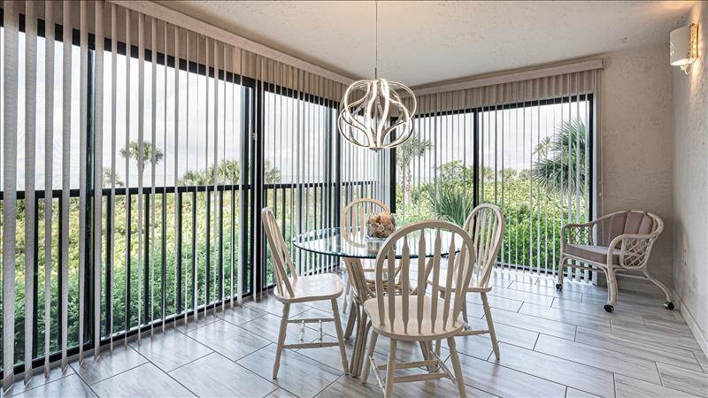 Breakfast Nook