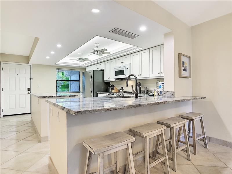 BREAKFAST BAR