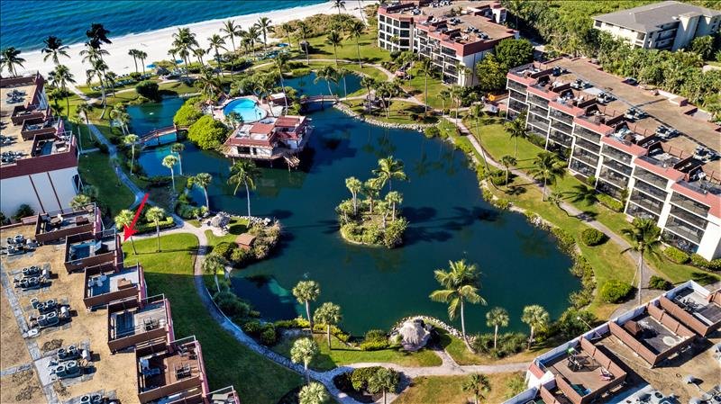 LAKE AND CLUBHOUSE