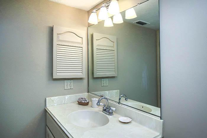 GUEST BATH 2