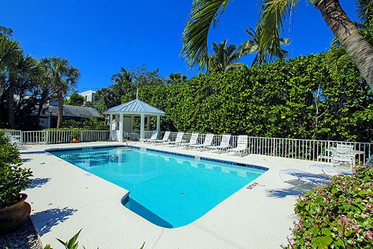 COMPLEX POOL
