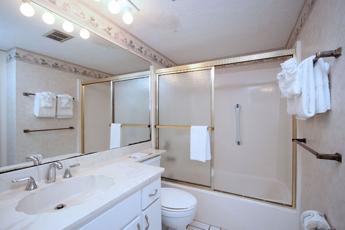 GUEST BATH