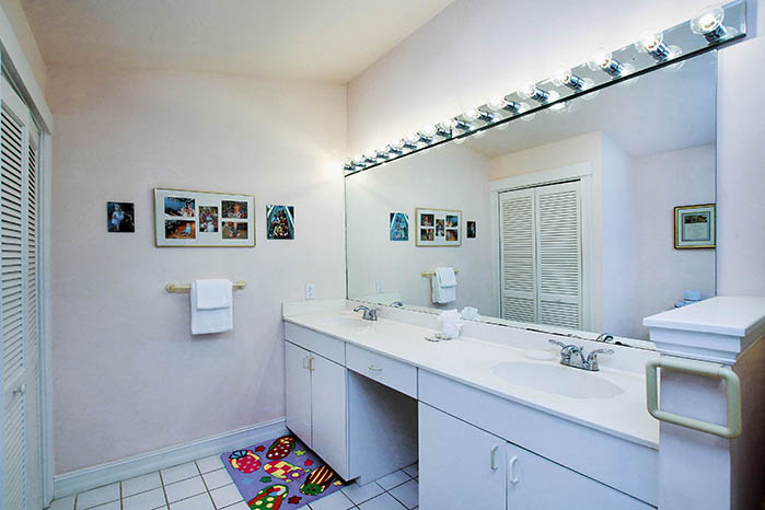 SECOND GUEST BATH