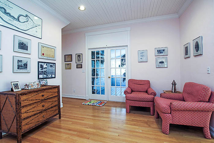 SITTING AREA
