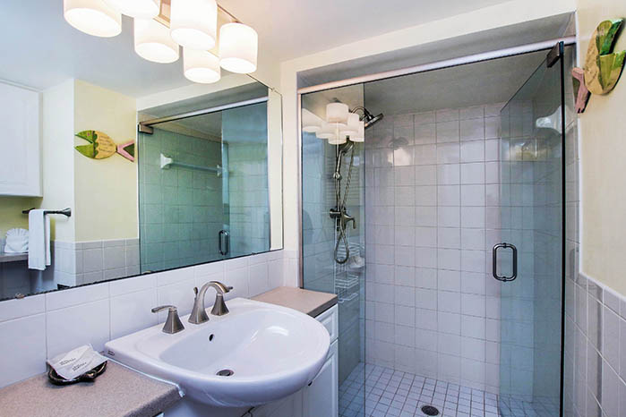 GUEST BATH