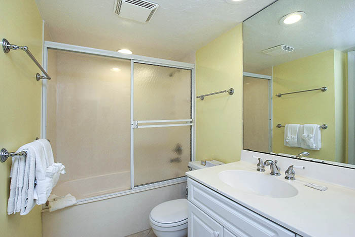 GUEST BATH