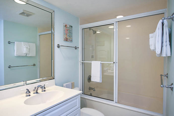 GUEST BATH