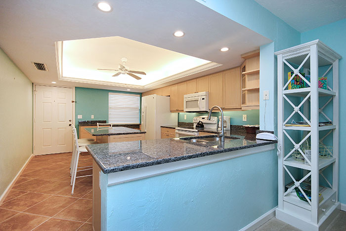 BREAKFAST BAR