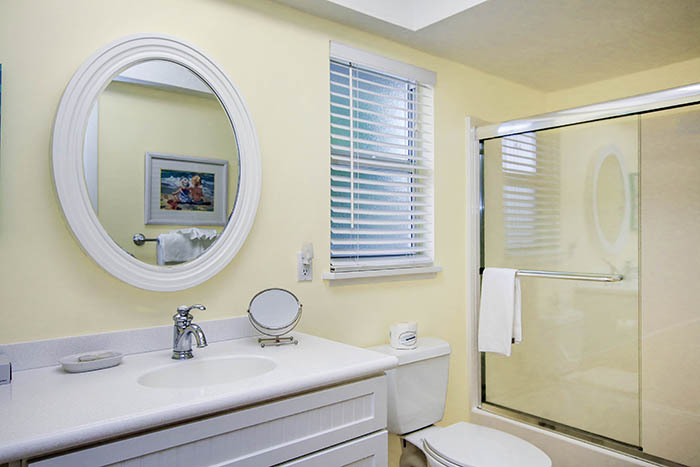 GUEST BATH