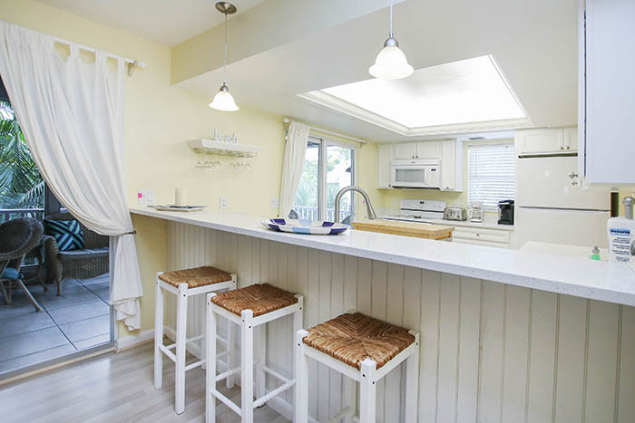 BREAKFAST BAR