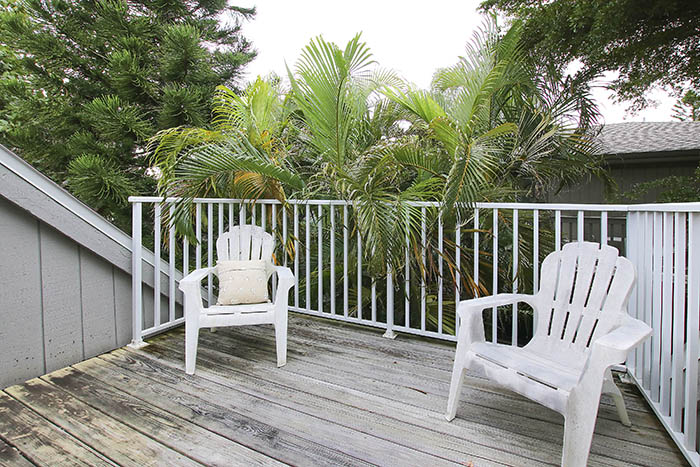 MASTER BEDROOM DECK