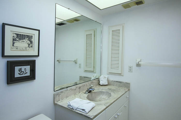 GUEST BATH