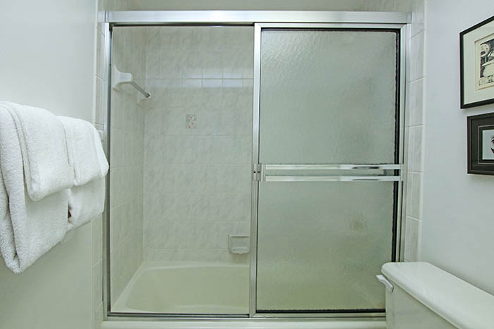 GUEST BATH